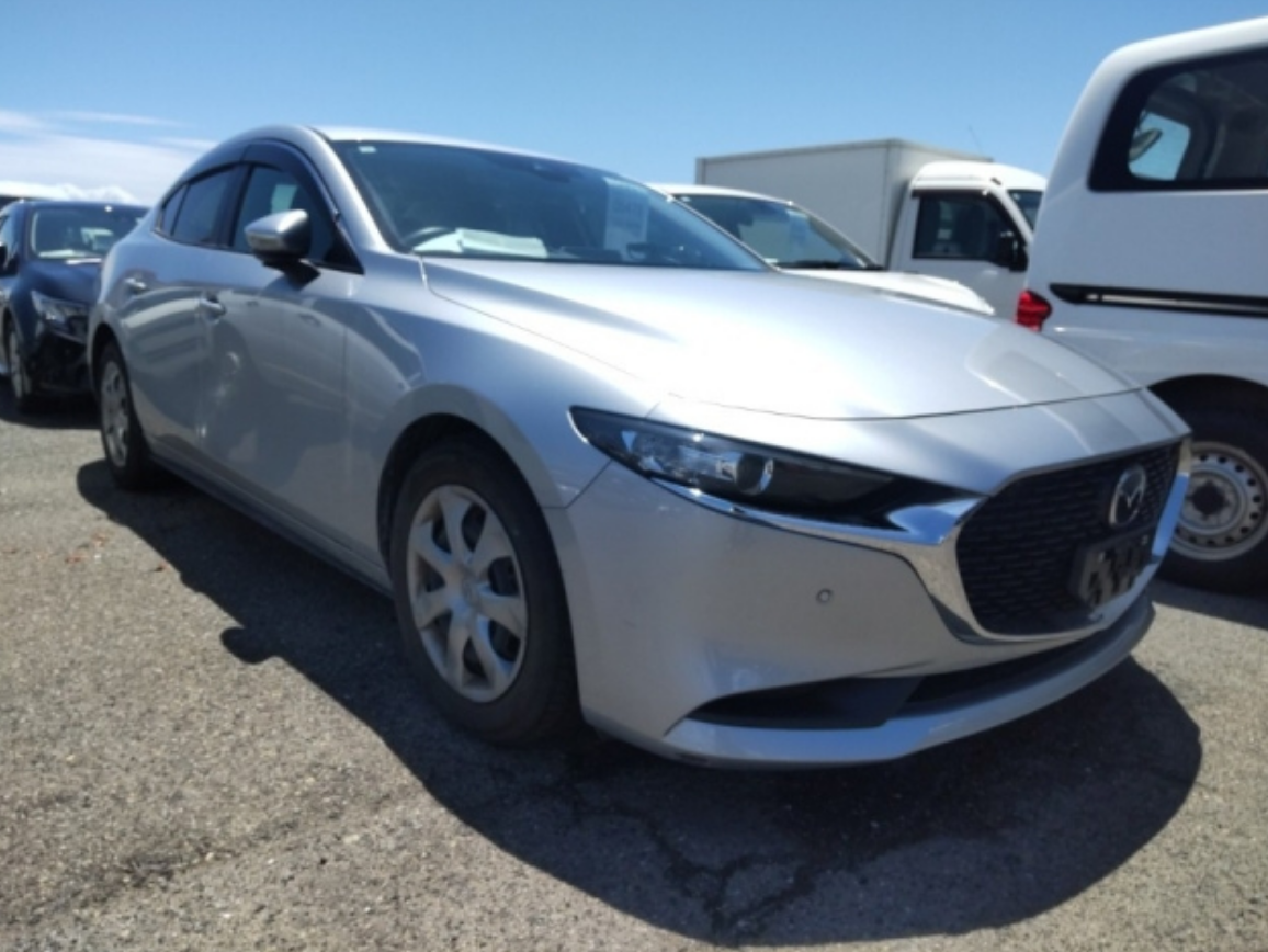 
Mazda 3  1.5S 2020 г. full									