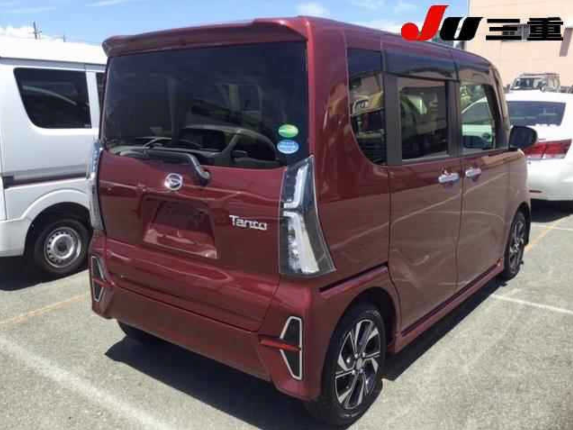 
Daihatsu Tanto 0.7 Custom x 2021г. full									