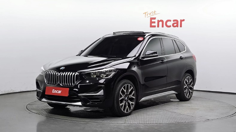 BMW X1 xDrive 20i xLine, 2022 г