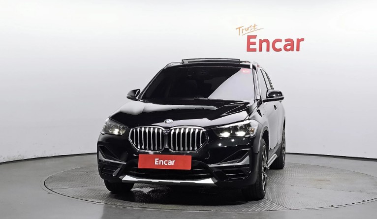 BMW X1 xDrive 20i xLine, 2022 г