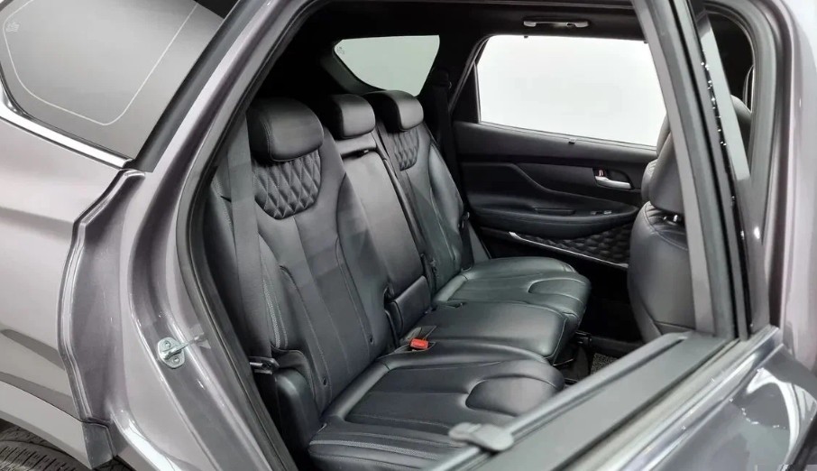 
Hyundai Santa Fe 2021 2.2 дизель 56800км full									