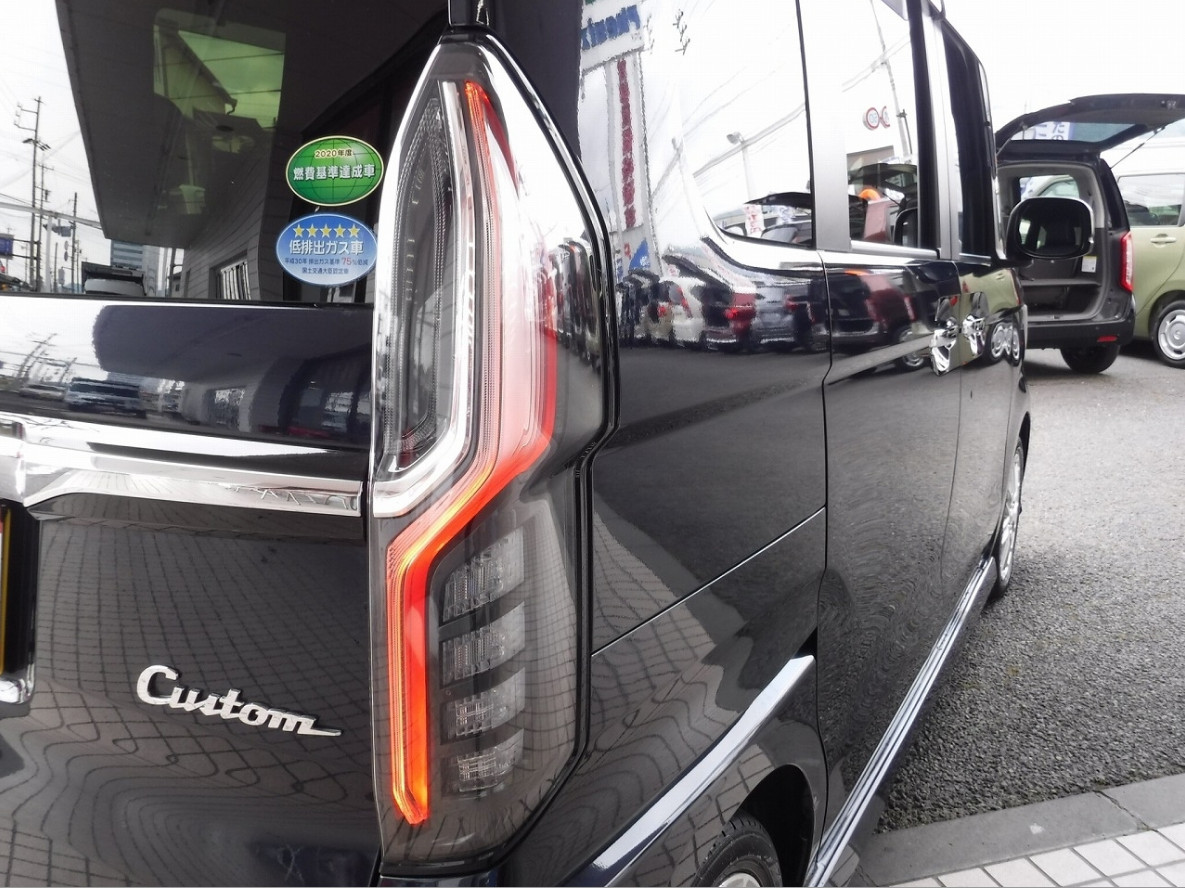 
Honda N box Custom 0.7 L 2021 г. full									