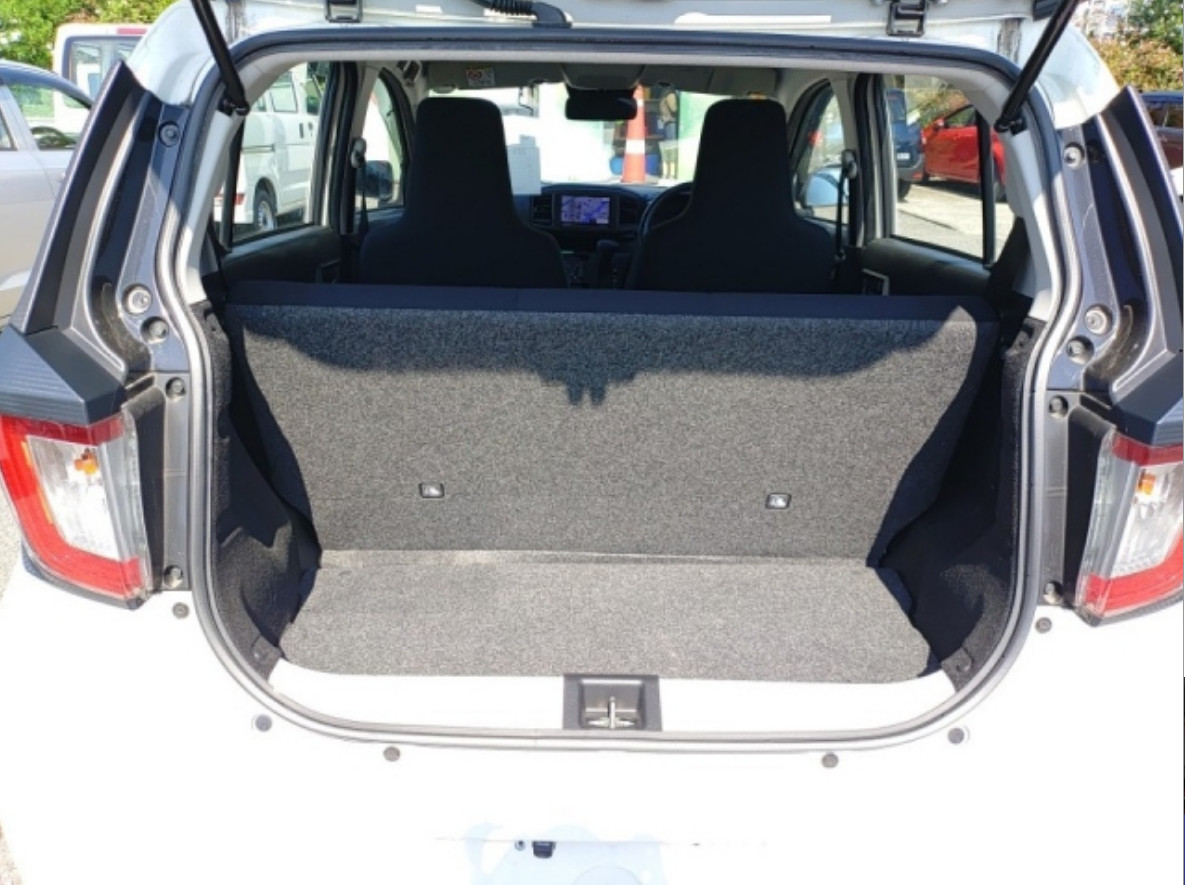 
Daihatsi Mira E S 0.7 L 2020 г. full									