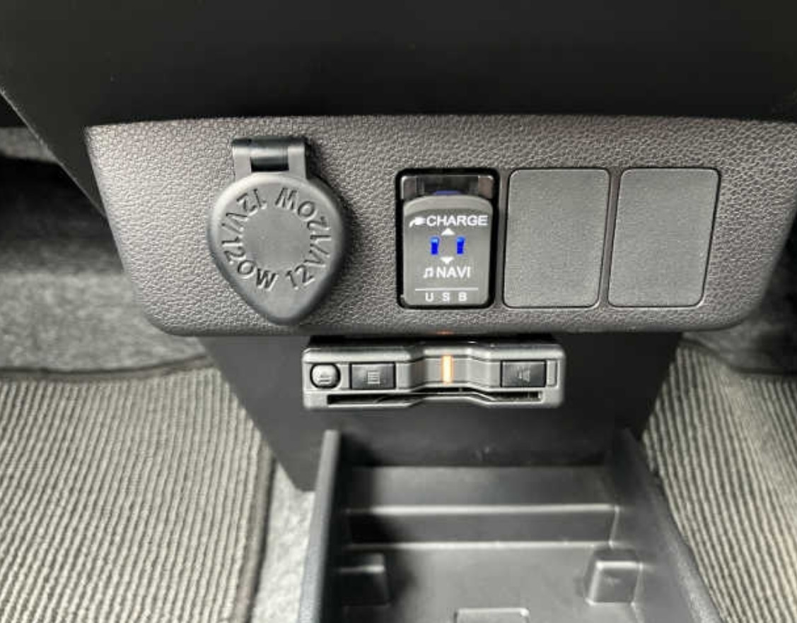 
Daihatsu Mira E S 0.7 4 wd L SAIII 2022г. full									