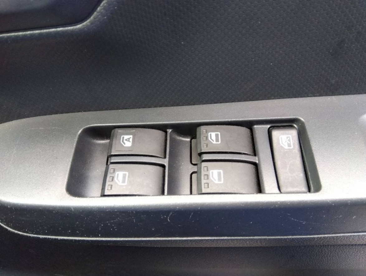 
Daihatsi Mira E S 0.7 L SA III 2020 г. full									