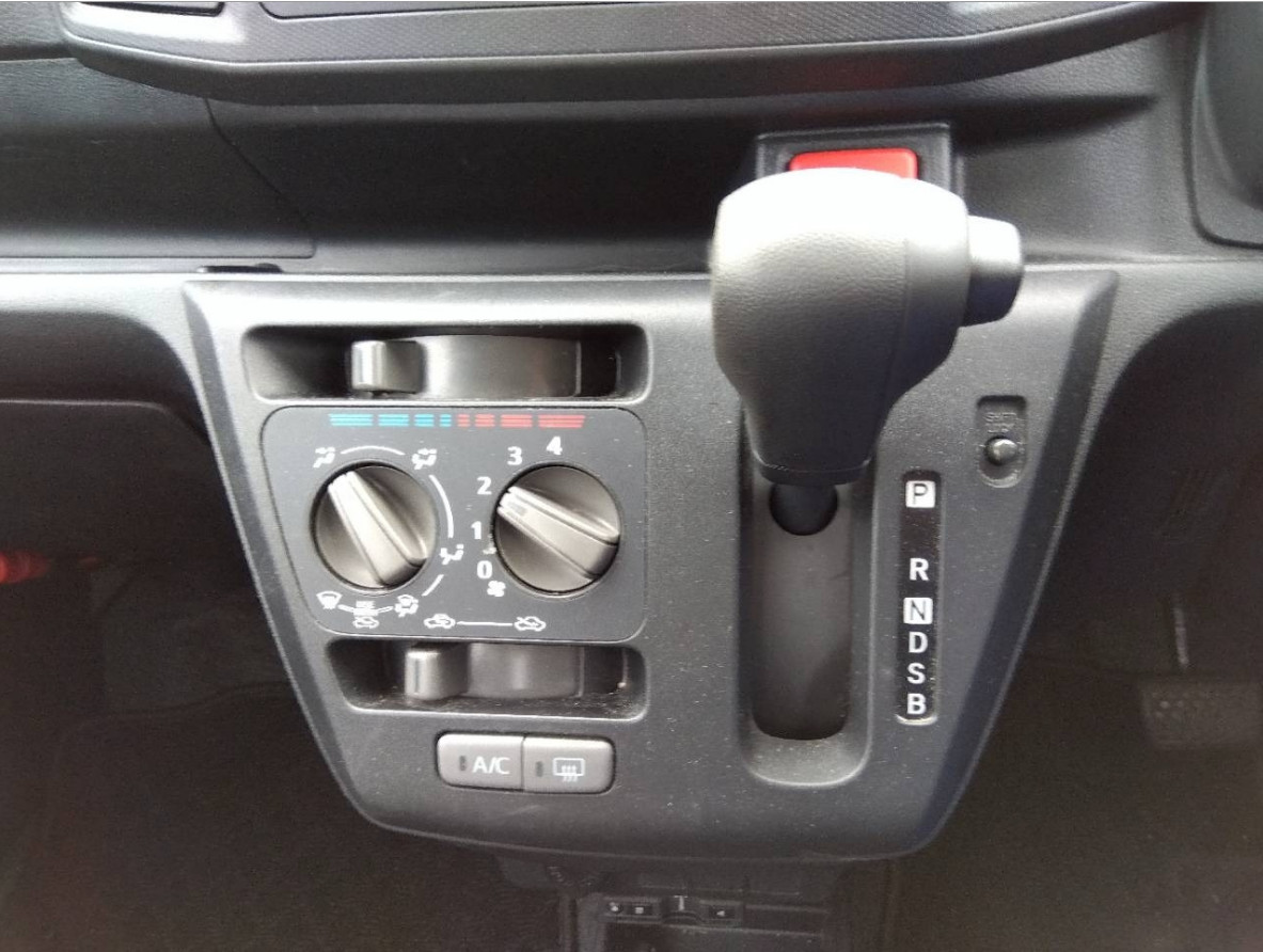 
Daihatsi Mira E S 0.7 L SA III 2020 г. full									