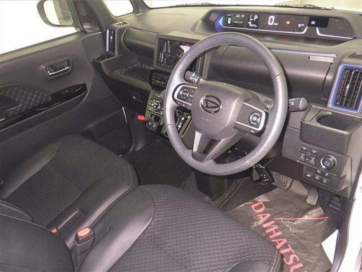 Daihatsu Tanto 0.7 custom RS Style 2022 г.