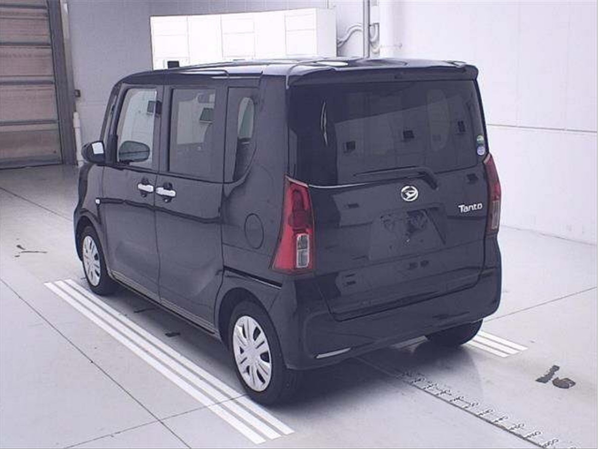 Daihatsu Tanto 0.7 X  2021 г.