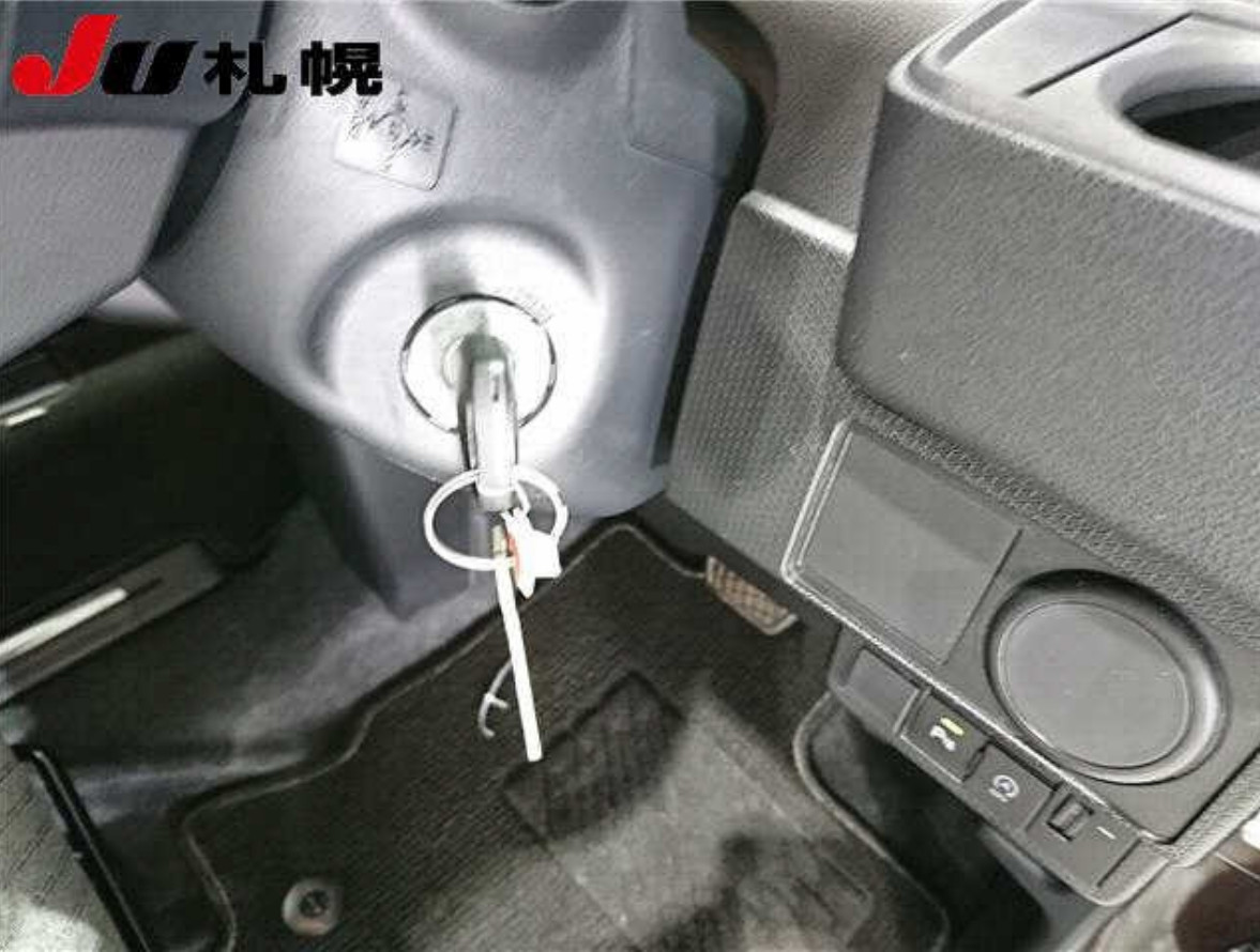 Daihatsu Tanto 0.7 4 wd L 2022 г.