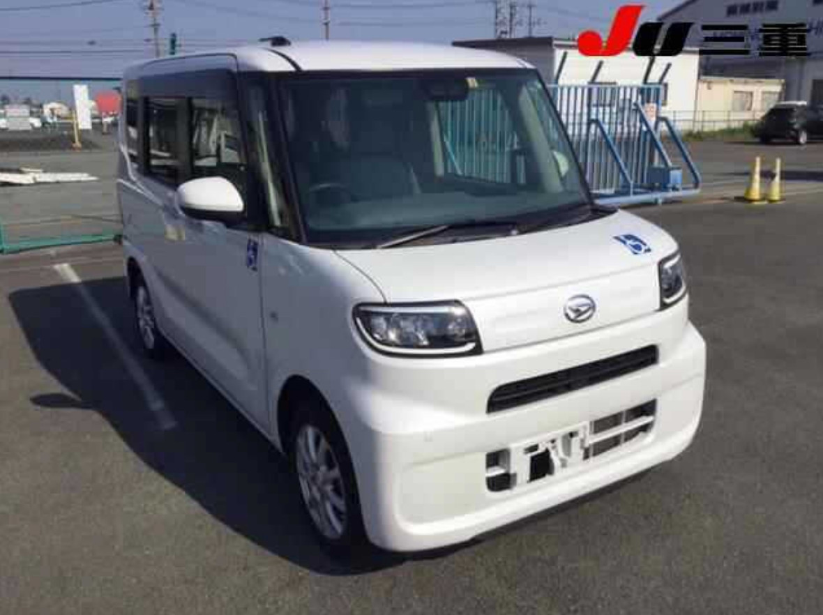 Daihatsu Tanto 0.7 L SAR 2020г.