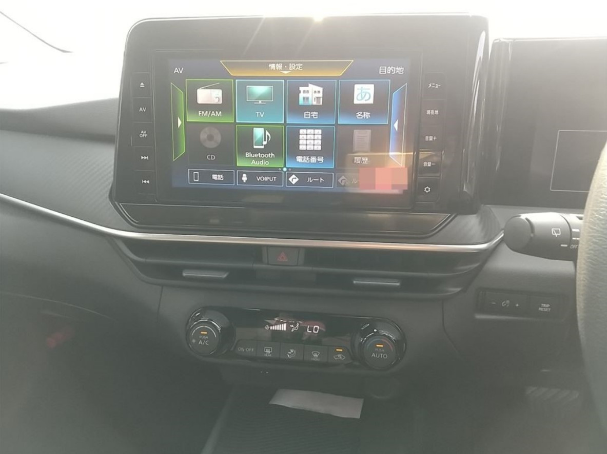 
Nissan Note 1.2 X  Hybrid 2021 г. full									