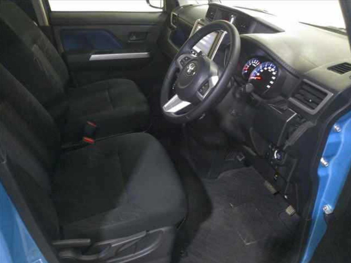 Toyota Tank 1.0 4 WD Custom G 2020г.