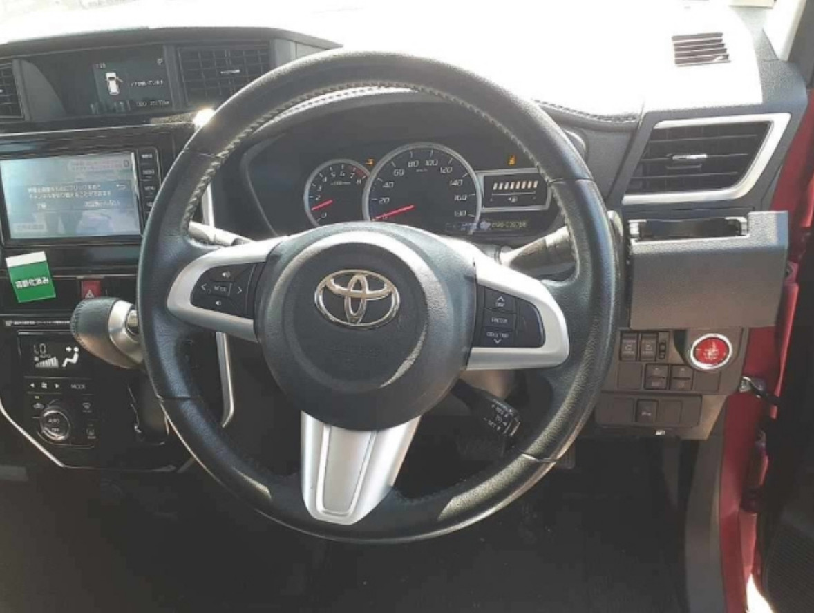 
Toyota Roomy 1.0 Custom G 2020г. full									