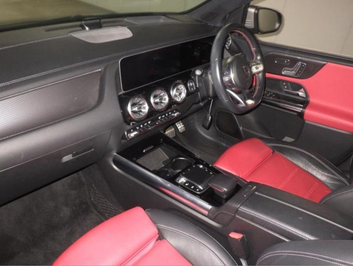 Mercedes Benz B class AMG Line 1.3  2020 г.