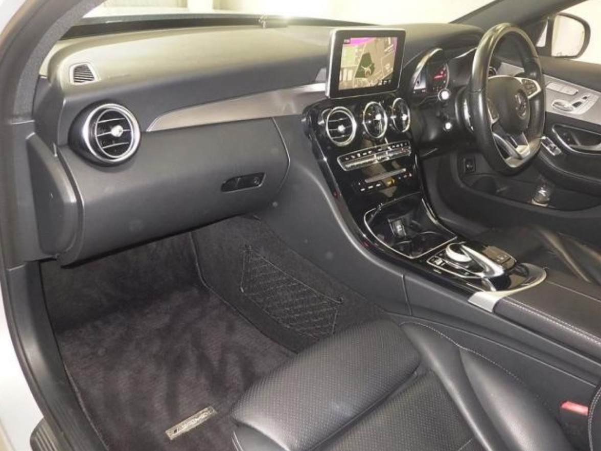 
Mercedes Benz c 180 1.6 2018 г. full									