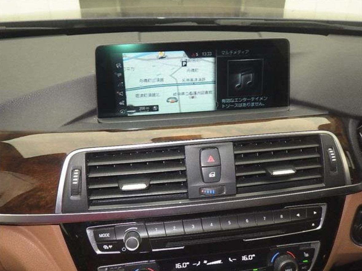 
Bmw 318 i luxury  1.5 2016 г. full									