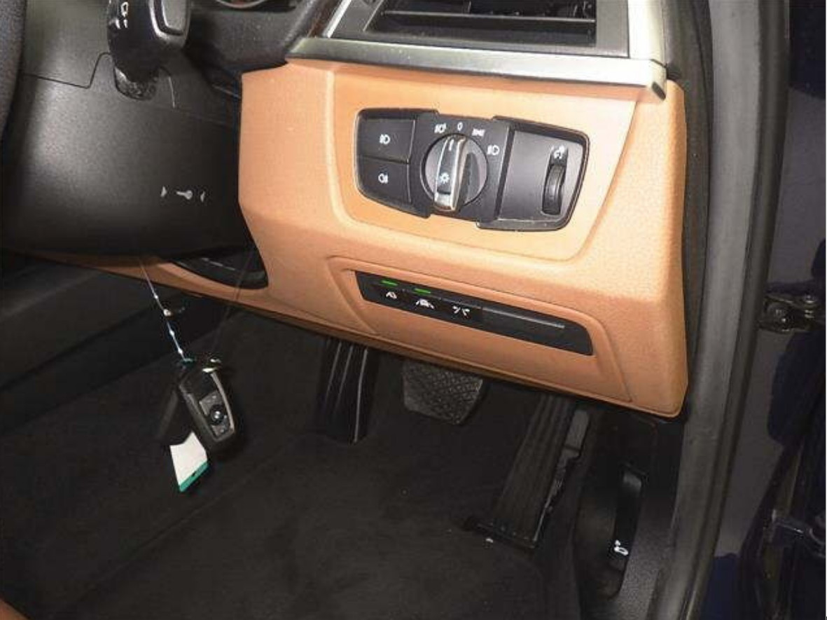 
Bmw 318 i luxury  1.5 2016 г. full									
