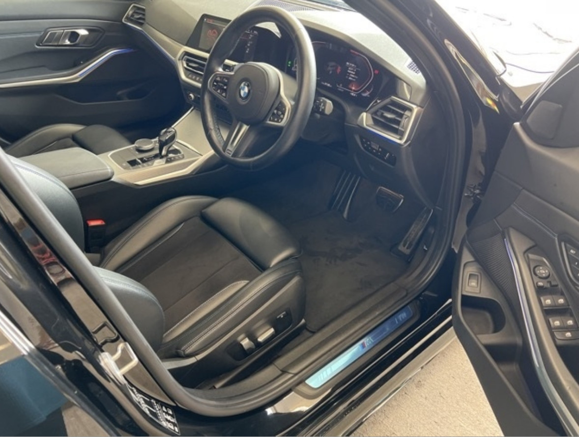 Bmw 320D Xdrive Touring M sport 2.0 2020 г.