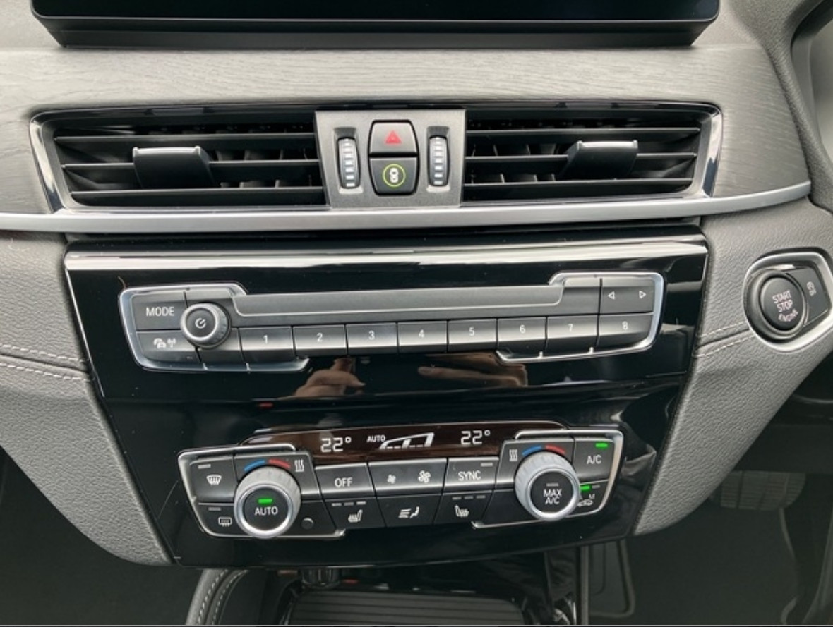 
Bmw X1 Sdrive 18i xline 1.5 2020 г. full									
