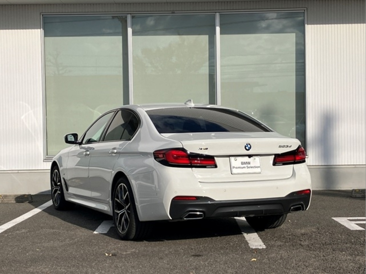 
Bmw 523d Xdrive M sport  2.0 2022г. full									