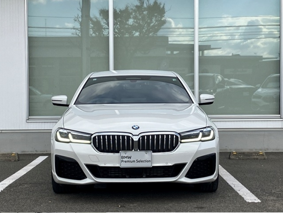 
Bmw 523d Xdrive M sport  2.0 2022г. full									