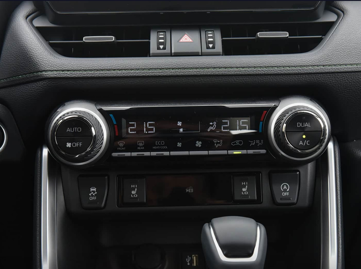 
Toyota Rav4  2.0 CVT 2 wd Adventure Flagship Edition full									