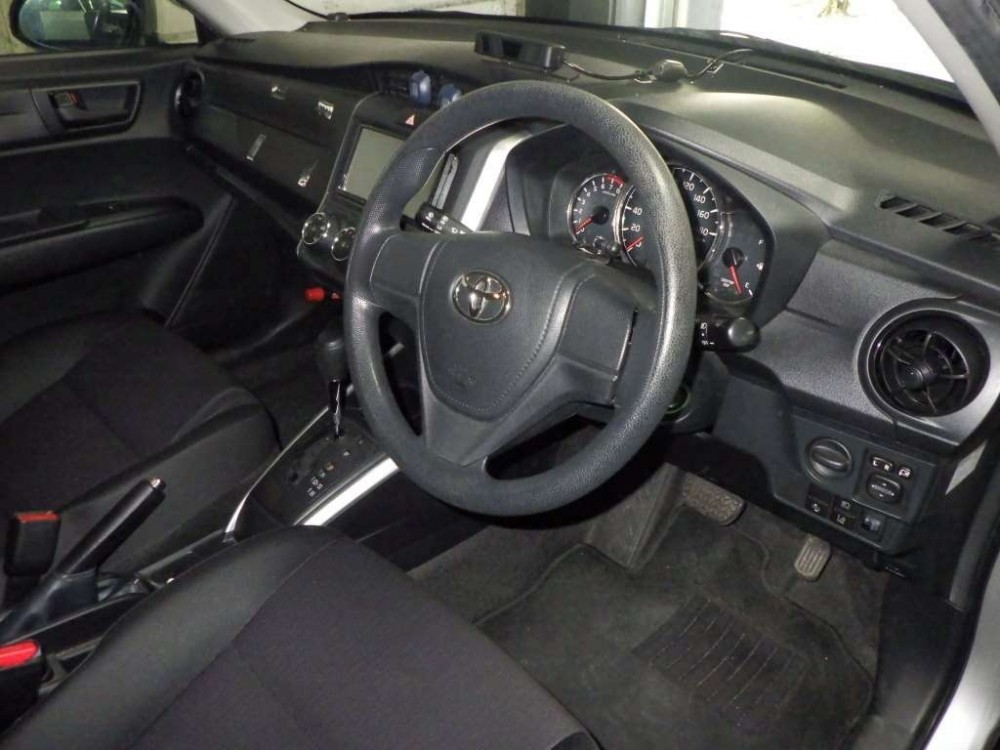 TOYOTA COROLLA FIELDER 1.5X 4WD 2016 г.